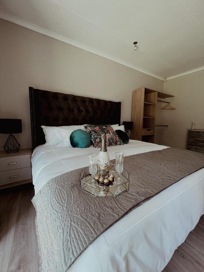 Le'Ciara Luxury Guest House Johannesburg Exterior photo
